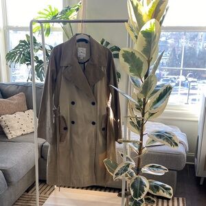 Classic Tan Double-Breasted Trench Coat